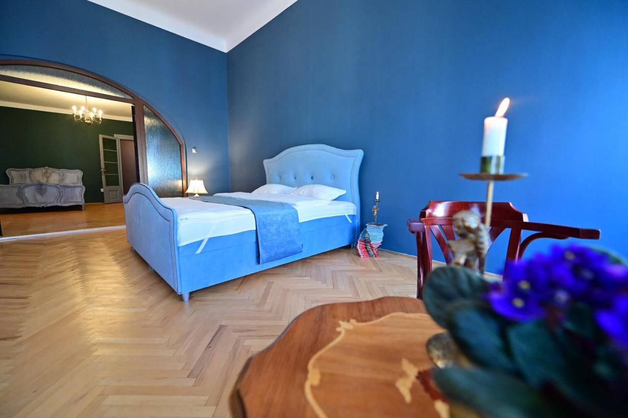 Lovely 2 Bedroom Apartment In Historic City Center Sibiu Eksteriør bilde