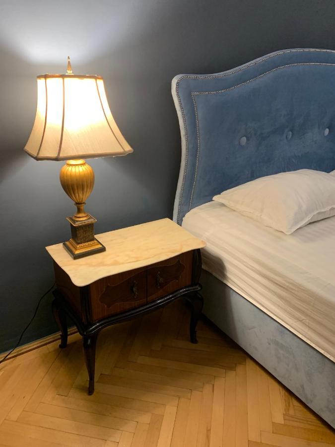 Lovely 2 Bedroom Apartment In Historic City Center Sibiu Eksteriør bilde