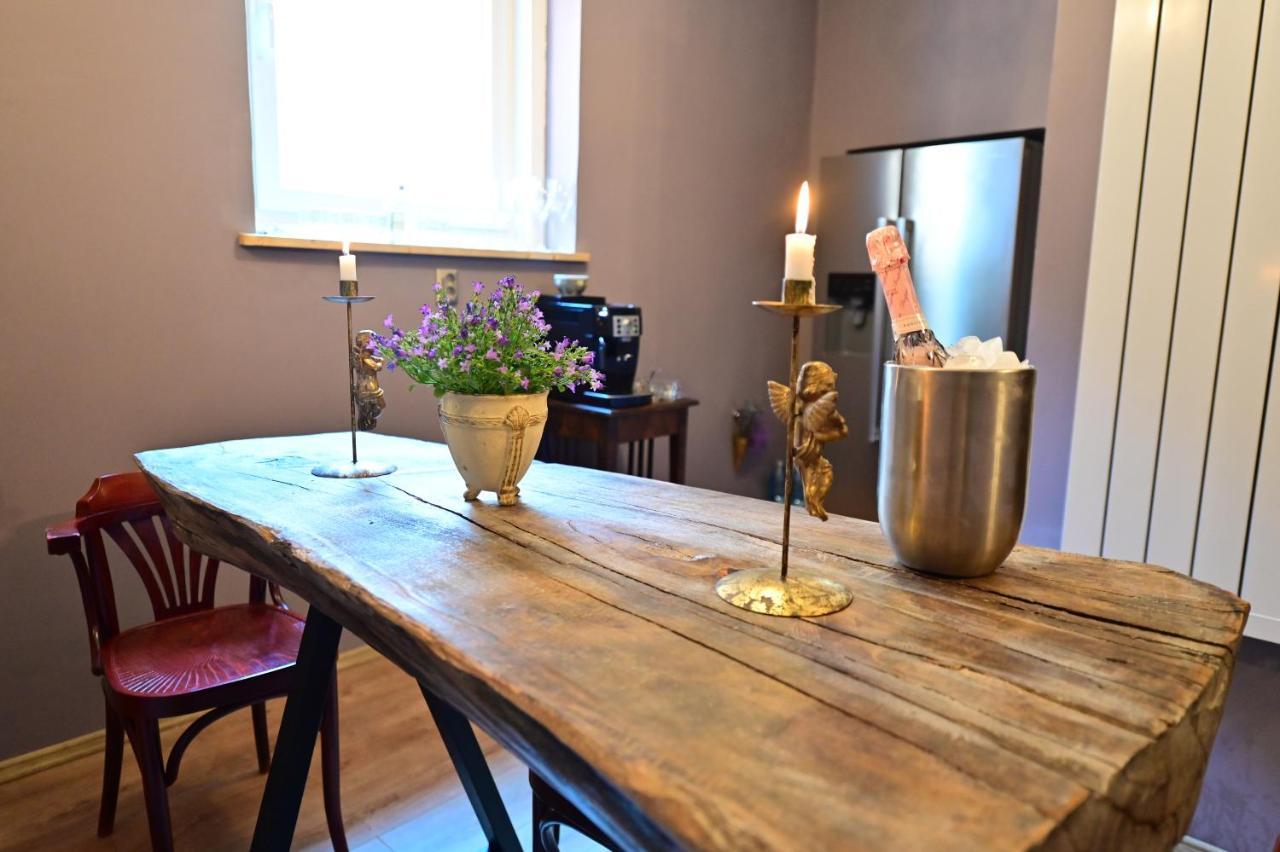 Lovely 2 Bedroom Apartment In Historic City Center Sibiu Eksteriør bilde