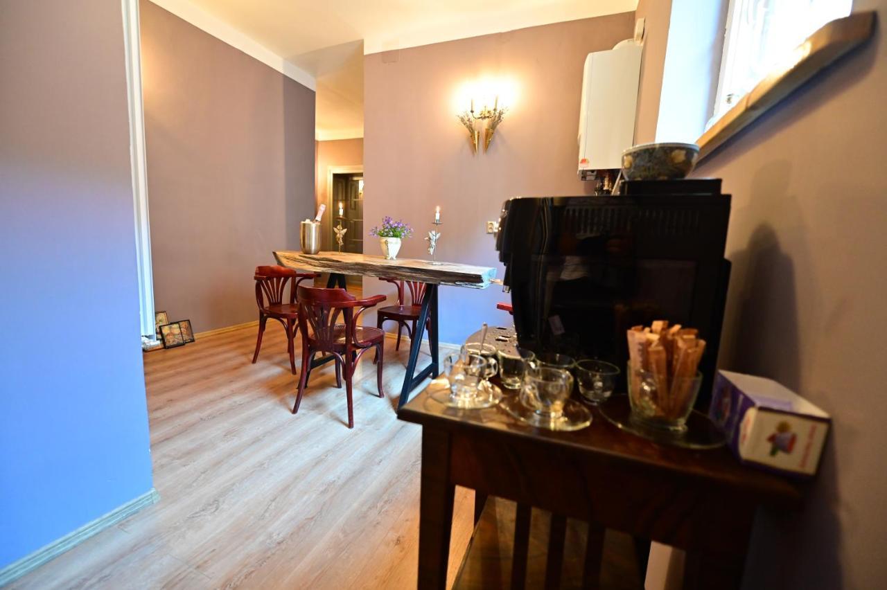 Lovely 2 Bedroom Apartment In Historic City Center Sibiu Eksteriør bilde