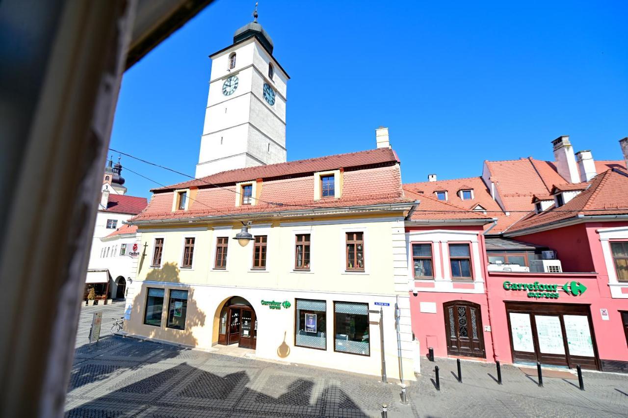 Lovely 2 Bedroom Apartment In Historic City Center Sibiu Eksteriør bilde