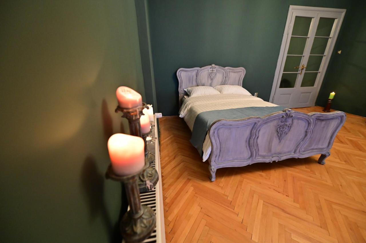 Lovely 2 Bedroom Apartment In Historic City Center Sibiu Eksteriør bilde